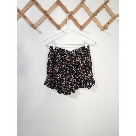 Abercrombie & Fitch Black Floral Ruffle Shorts - Size S - Picture 3 of 6